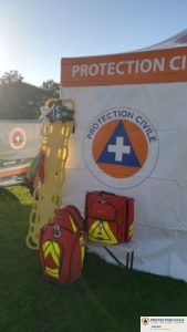 Bénévole Protection Civile Talence en action lors d'un poste de secours