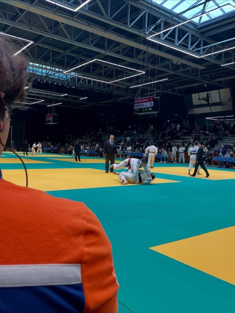 equipe de secouriste en poste au tournois de judo Ă Lormont